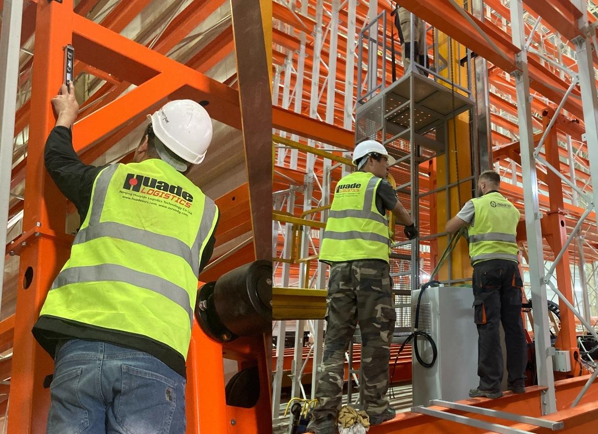 华益德非标超重堆垛机集装箱仓库